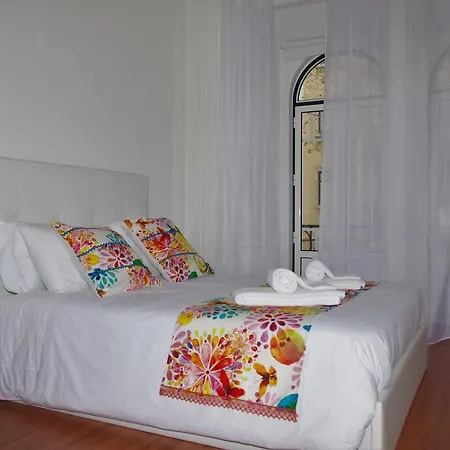 Cheesecake Boutique House Гостевой дом Лиссабон